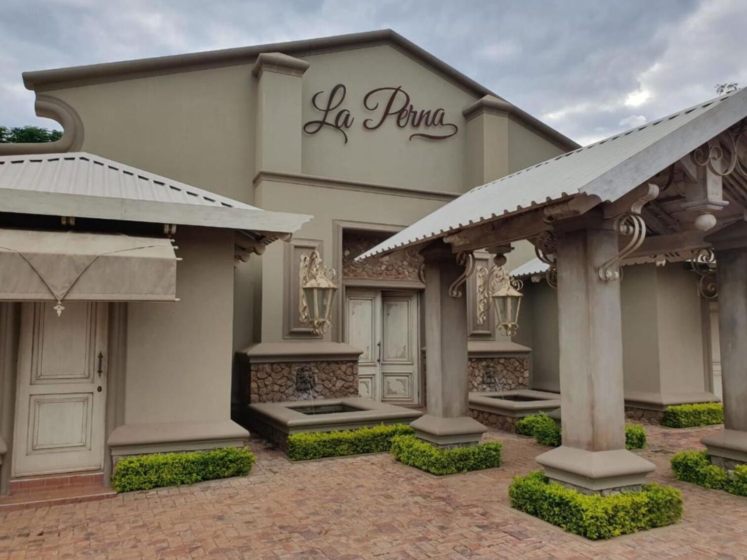 Picture of La Perna Guesthouse & Venue