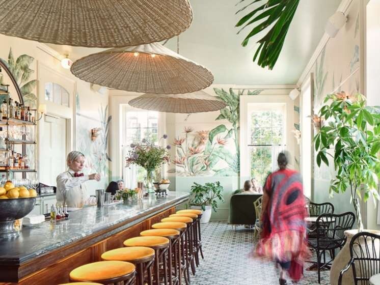 Picture of Paradise Lounge