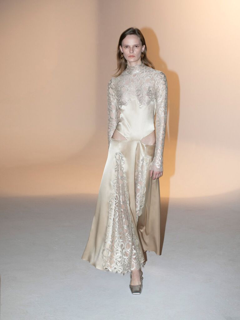 Avant-garde long-sleeved wedding dress from Sandra Mansour. 