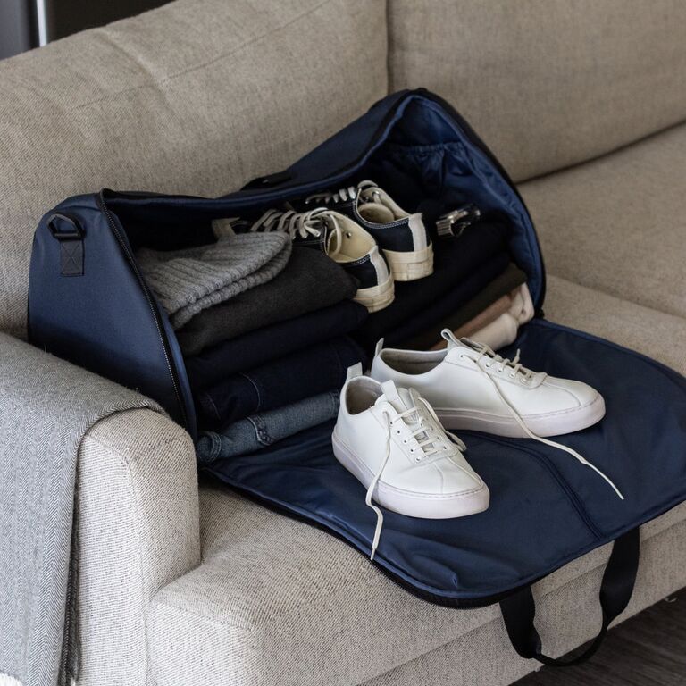 Weekend trip bag gift idea for father of the groom. 