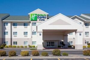 Picture of Holiday Inn Express&Suites Stevens Point an IHG Hotel
