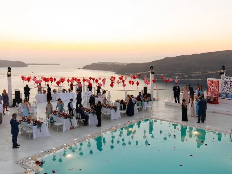 Paper Lanterns wedding lighting idea