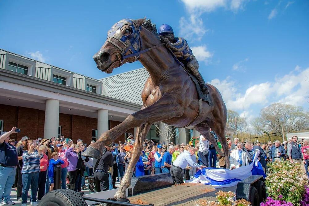 Picture of Secretariat Monument