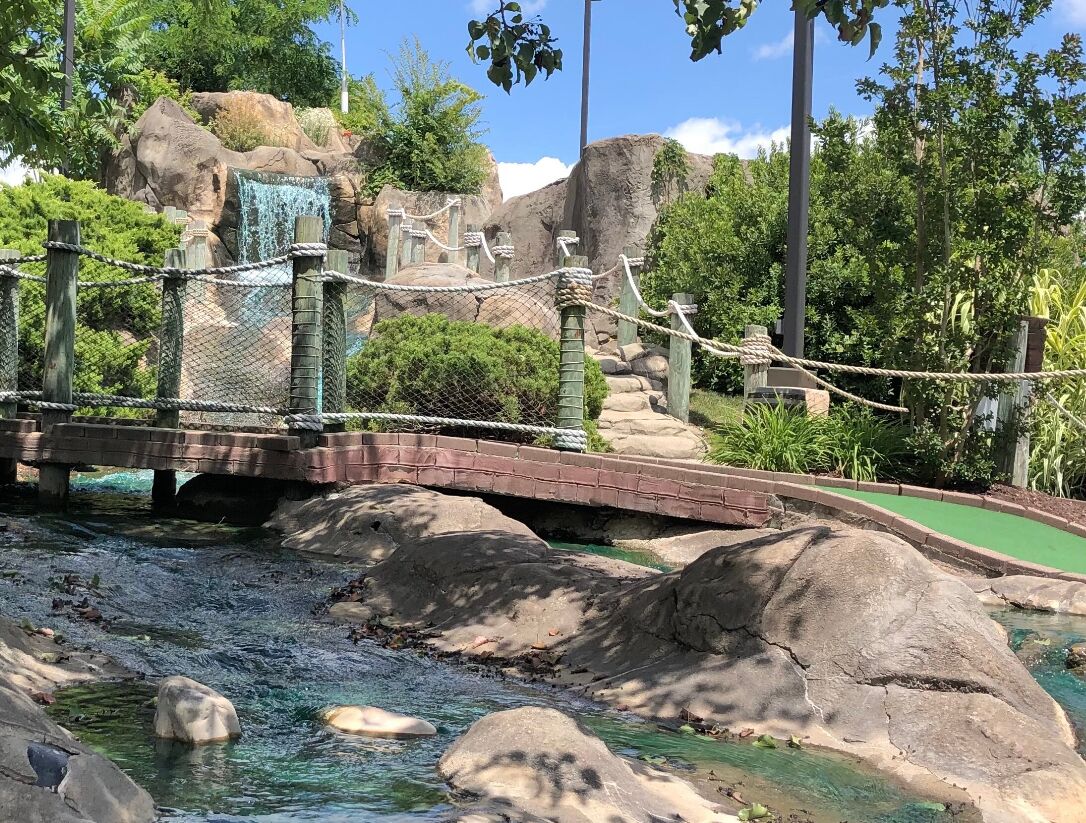 Picture of Pirate's Cove Adventure Mini Golf