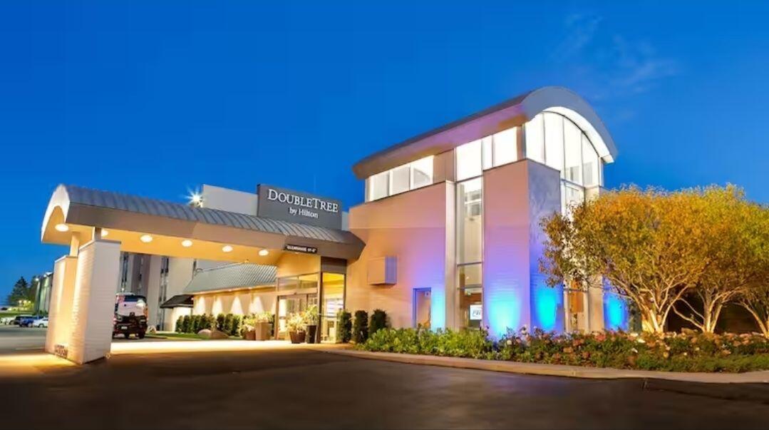 Picture of DoubleTree Roseville Hotel