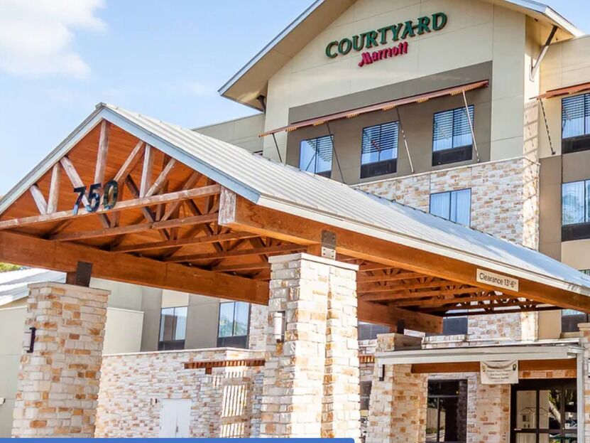 Picture of Courtyard New Braunfels River Village