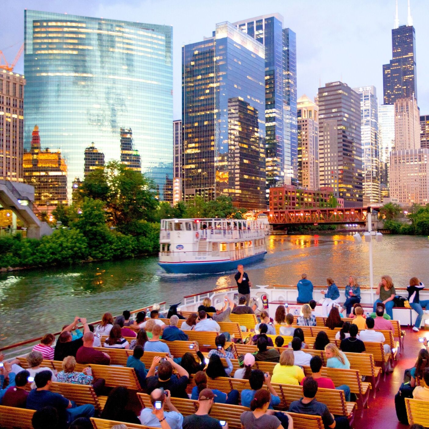 Picture of Chicago River Architecture Boat Tour