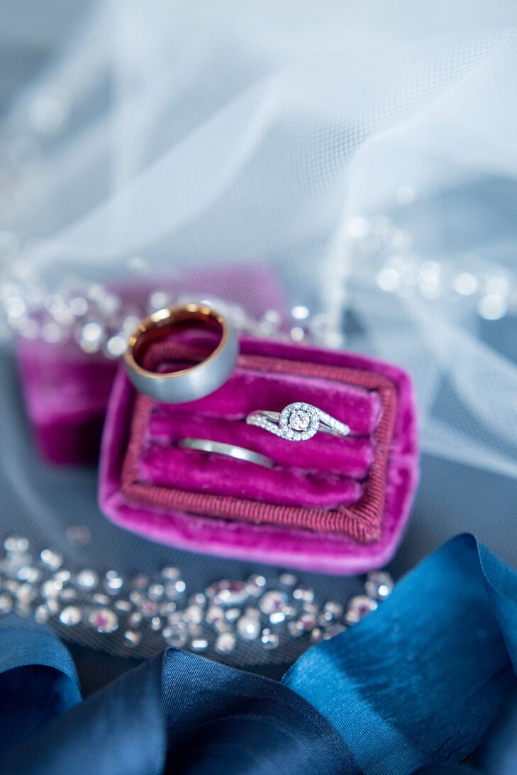 Modern Engagement Ring and Wedding Bands