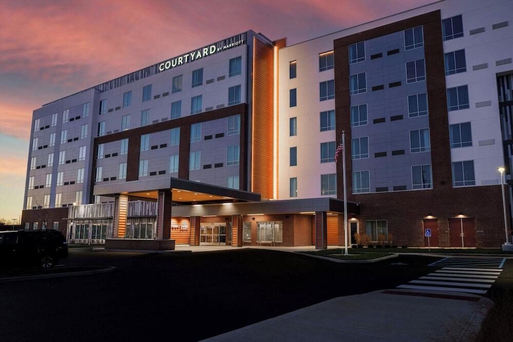 Picture of Courtyard by Marriott Indianapolis Fishers