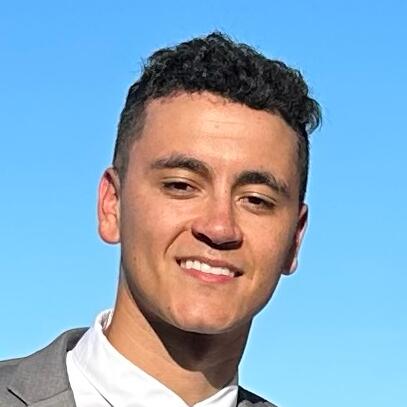 Rilye Cox (Brother of Bride)