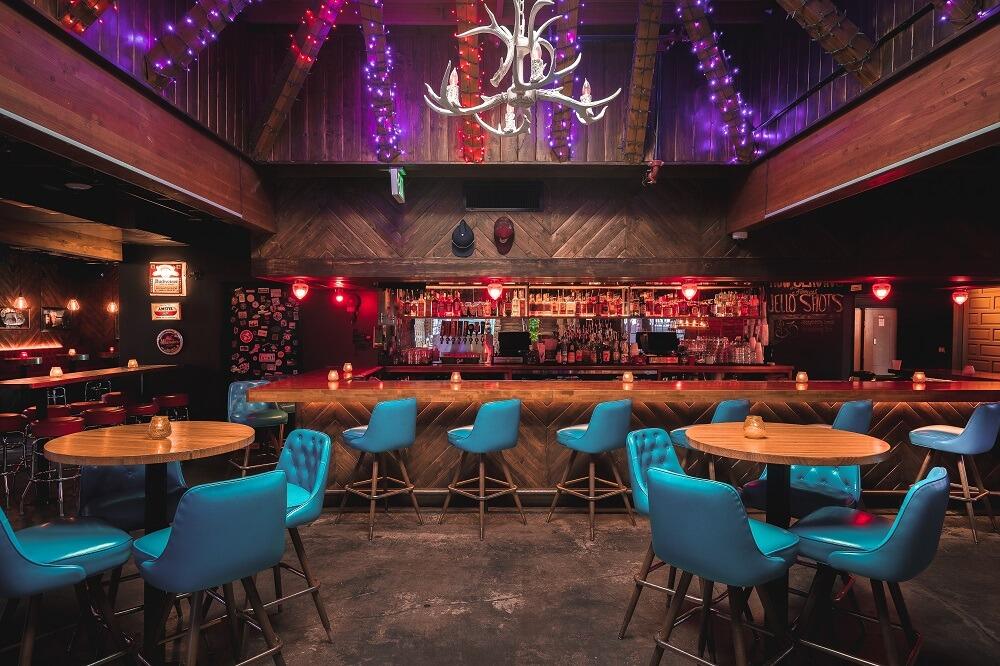 Picture of Luckys Indoor Outdoor