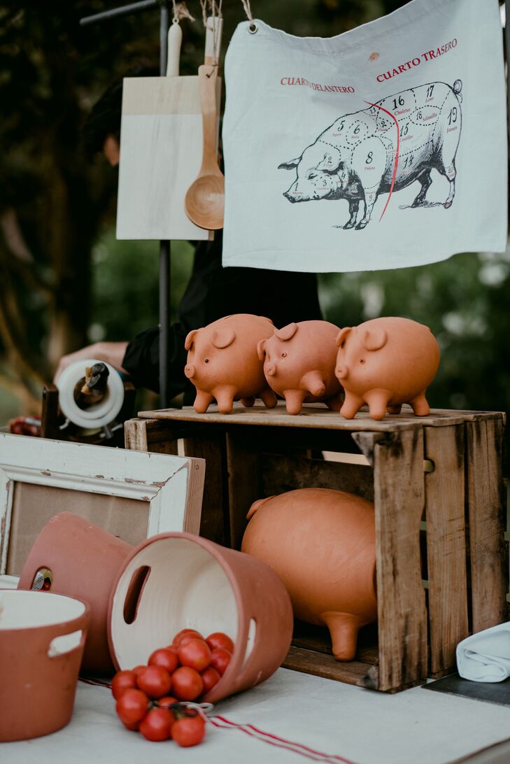 Rustic Pig-Themed Dinner Station