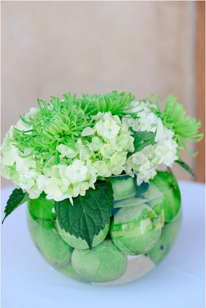 Centerpiece with White and Green Hydrangea