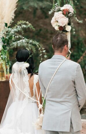 Romantic Scalloped Lace Veil