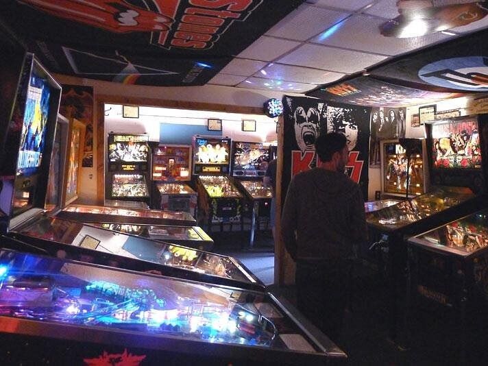 Picture of Lyons Classic Pinball