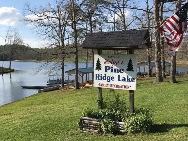 Picture of Holpps Pine Ridge Lake