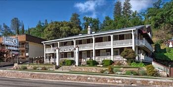 Picture of Gunn House Hotel