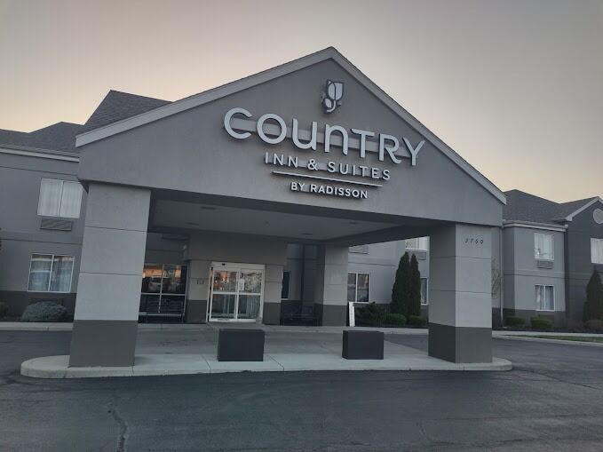 Picture of Country Inn & Suites by Radisson, Port Clinton, OH