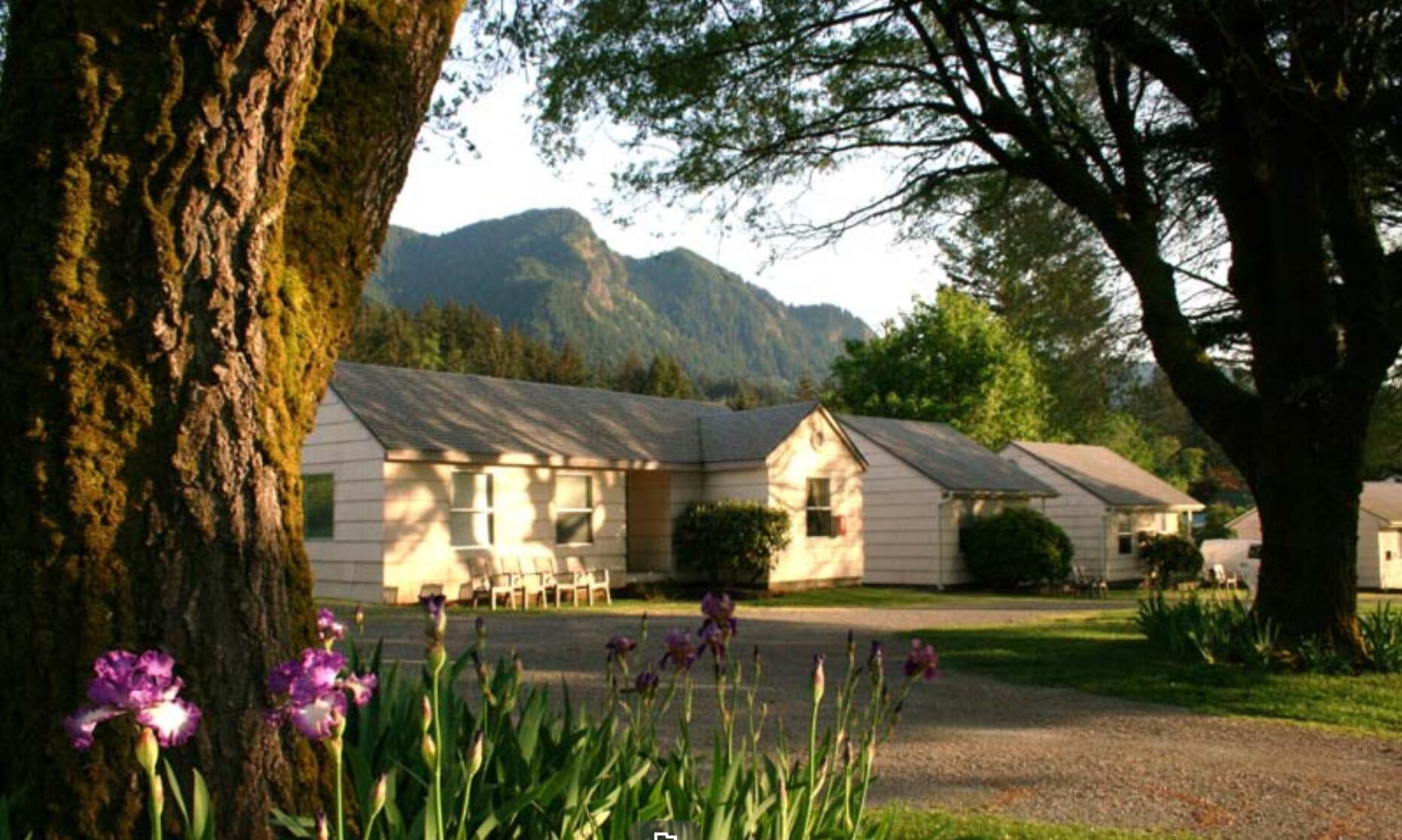 Picture of Cascade Motel