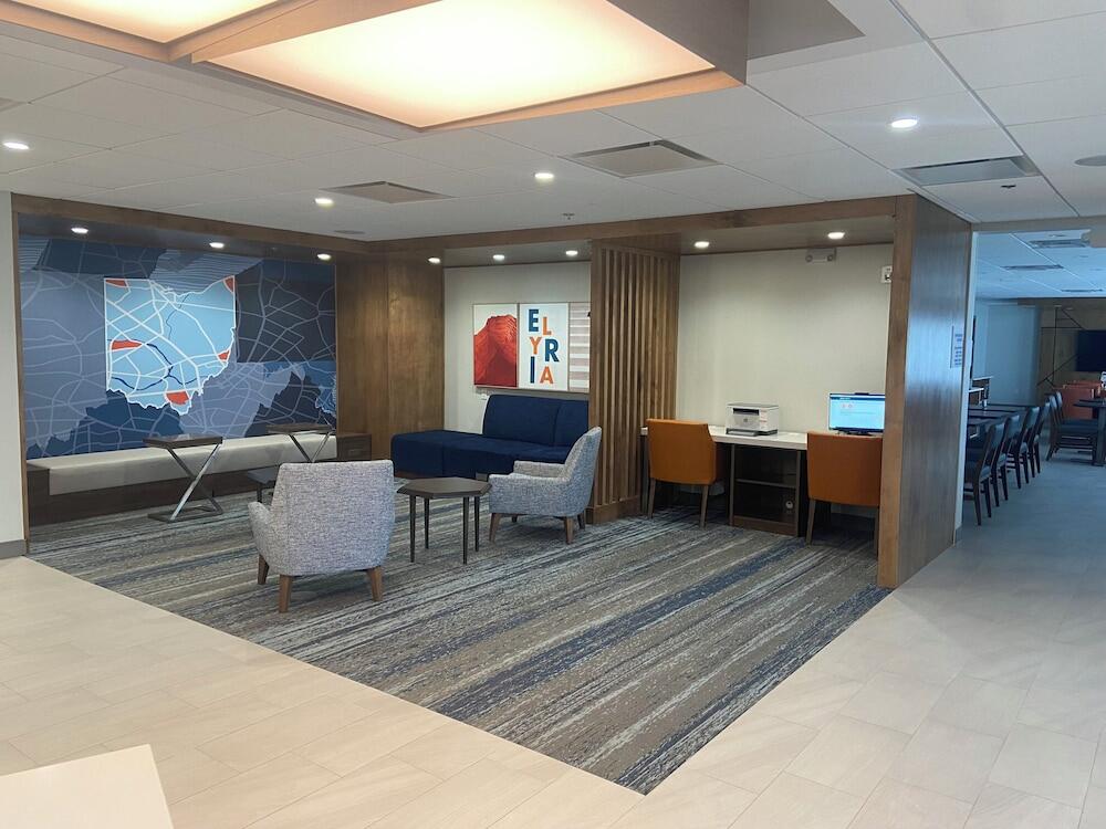 Picture of Holiday Inn Express & Suites Elyria by IHG