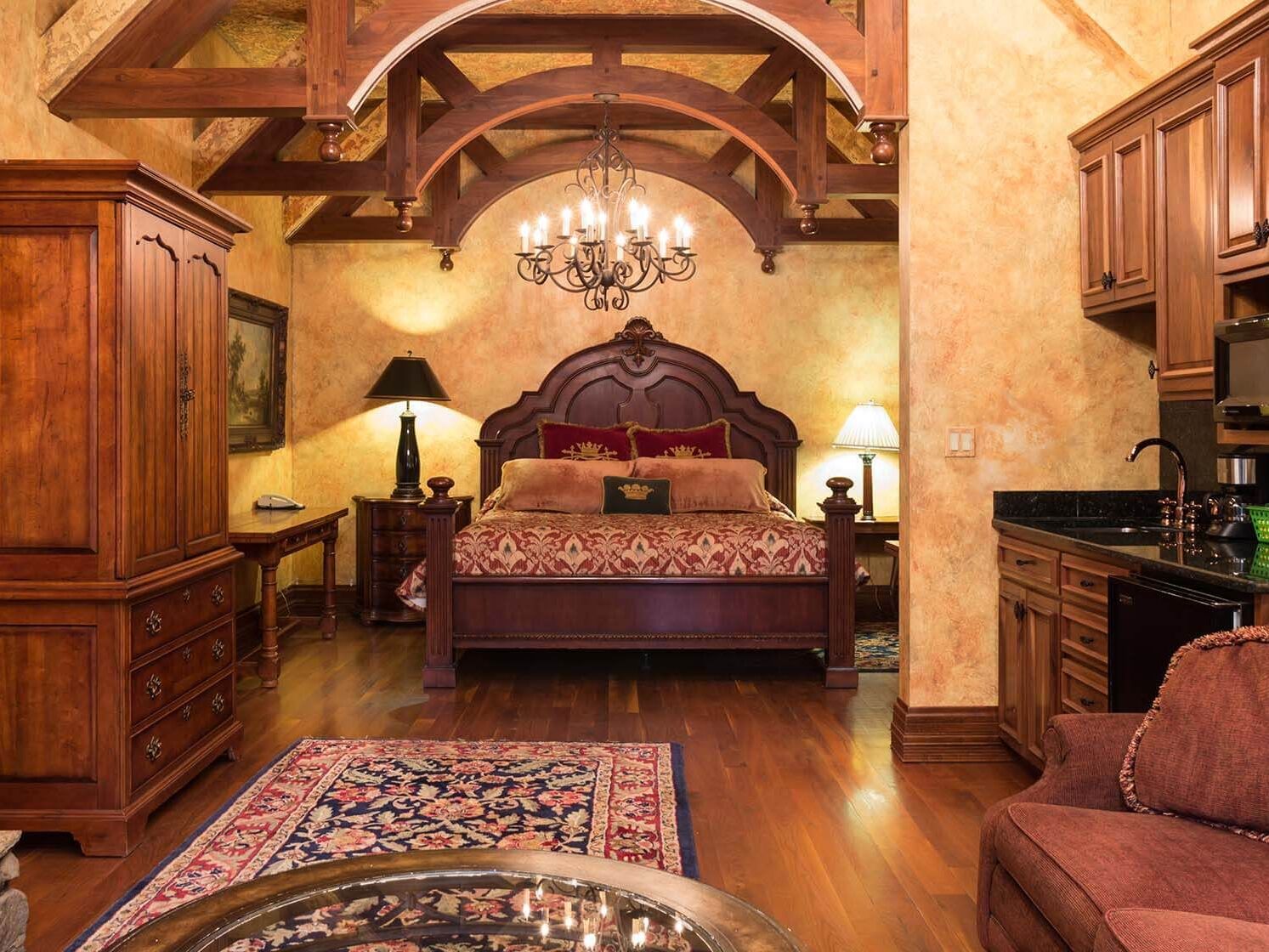 Picture of Landoll's Mohican Castle