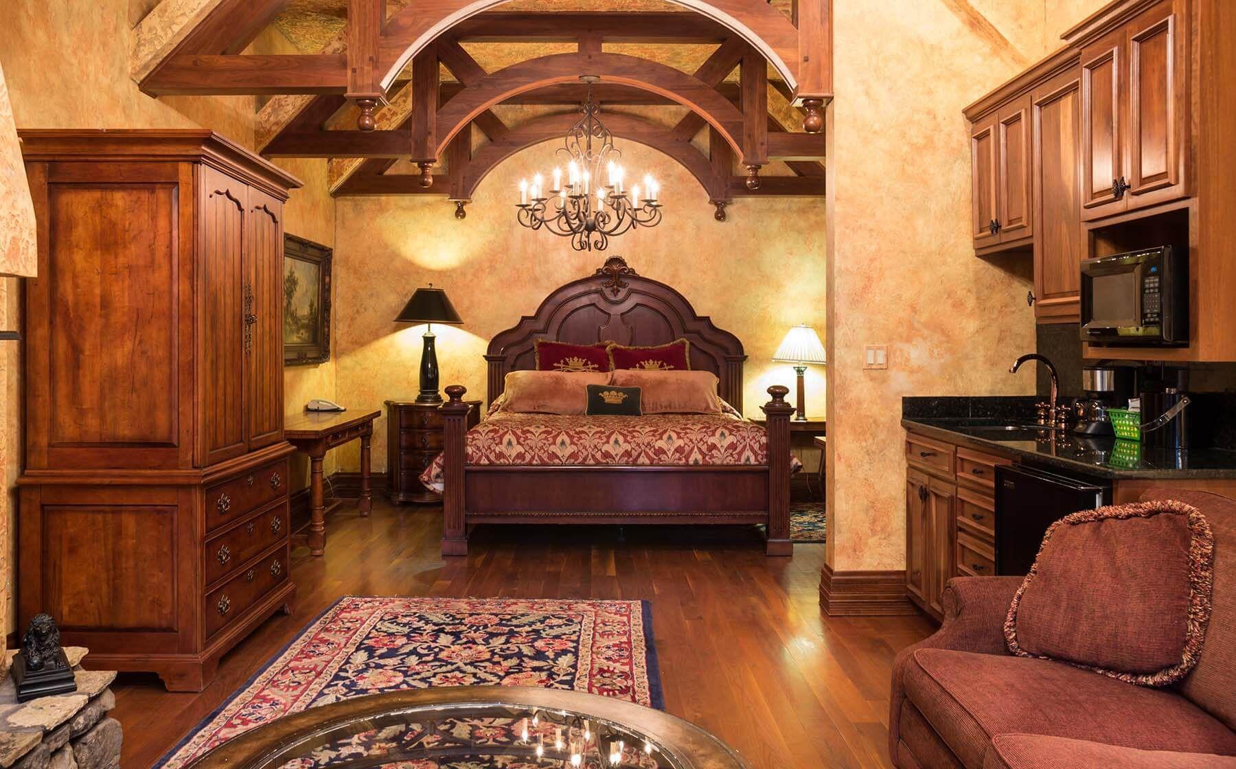 Picture of Landoll's Mohican Castle