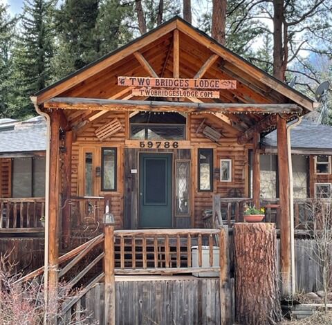 Picture of Two Bridges Lodge