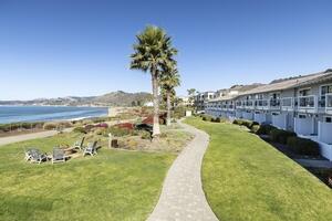 Picture of Spyglass Inn
