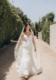 Stella York 8050 Fit-and-Flare Wedding Dress