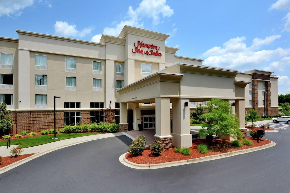 Picture of Hampton Inn & Suites Huntersville