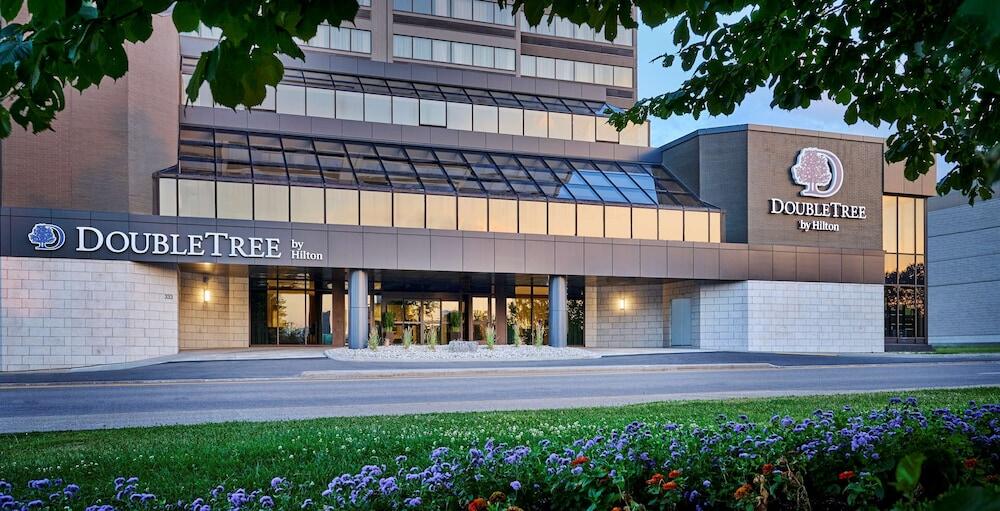 Picture of DoubleTree by Hilton Windsor Hotel & Suites