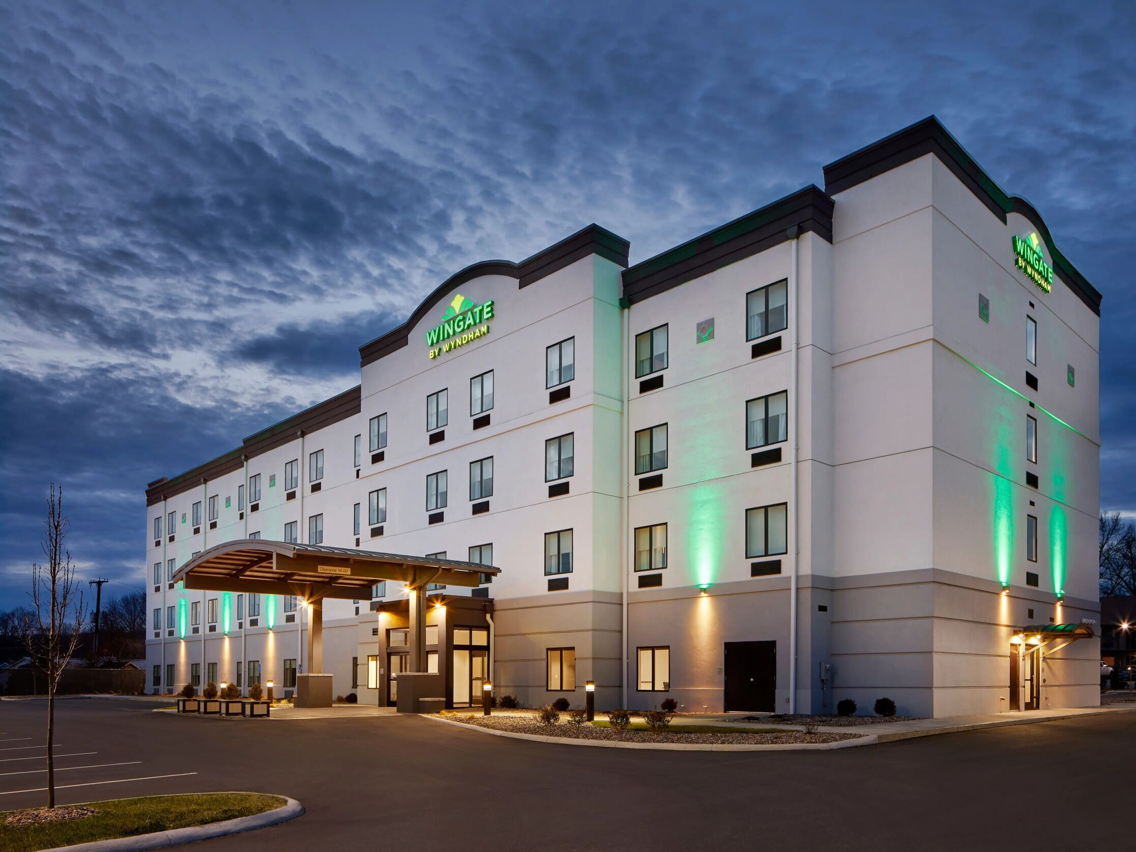 Picture of Wingate by Wyndham Hurricane WV