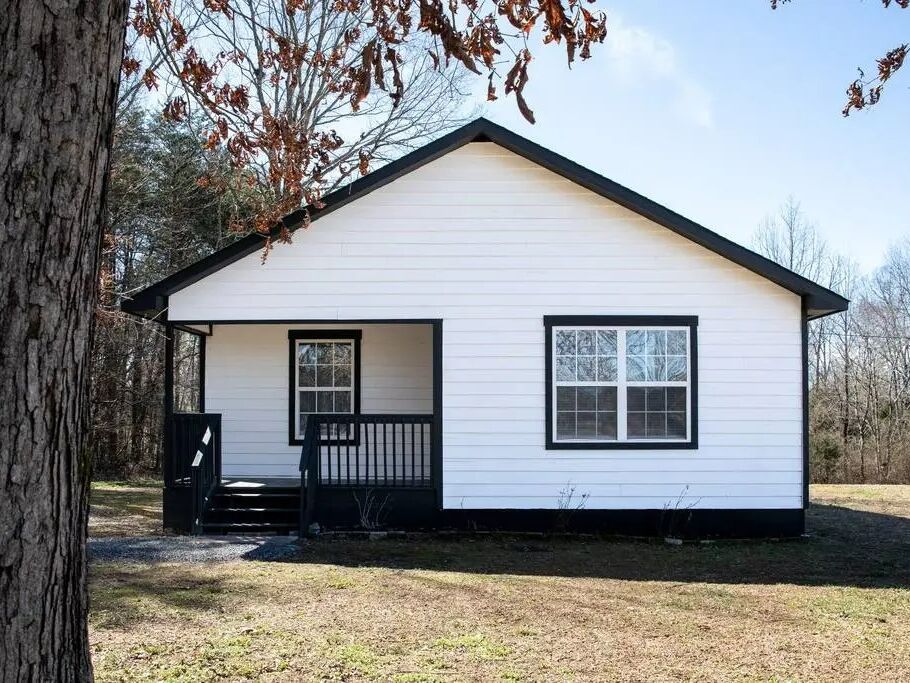 Picture of Cabin 5 White