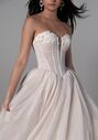 Stella York 8048 Ball Gown Wedding Dress - thumbnail - 6