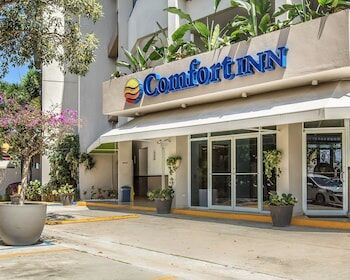 Picture of Comfort Inn & Suites Levittown