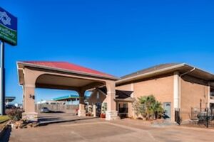 Picture of SureStay Hotel by Best Western Terrell