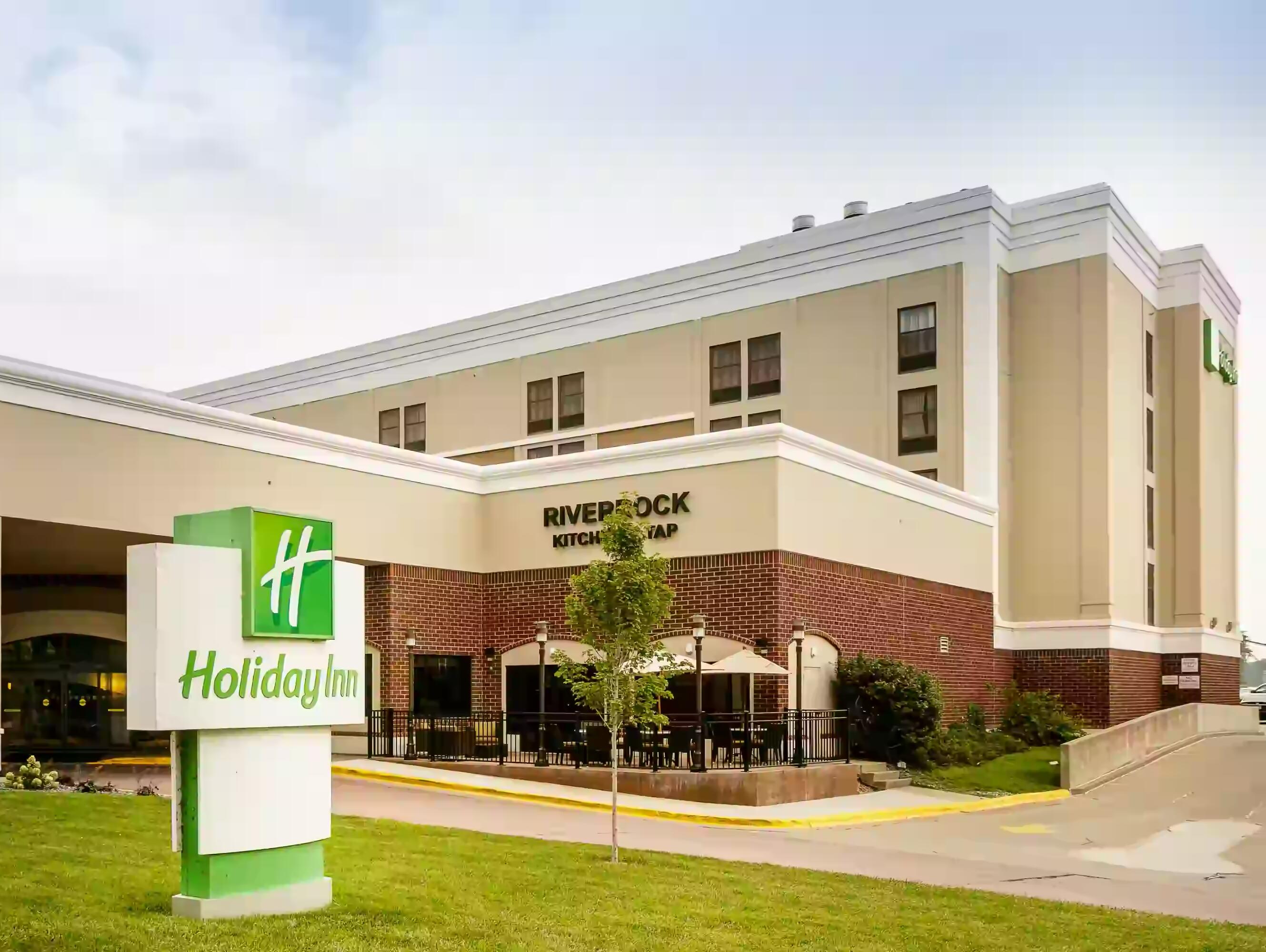 Picture of Holiday Inn Dubuque 