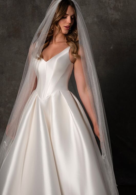 Essense of Australia D4451 Ball Gown Wedding Dress - 3