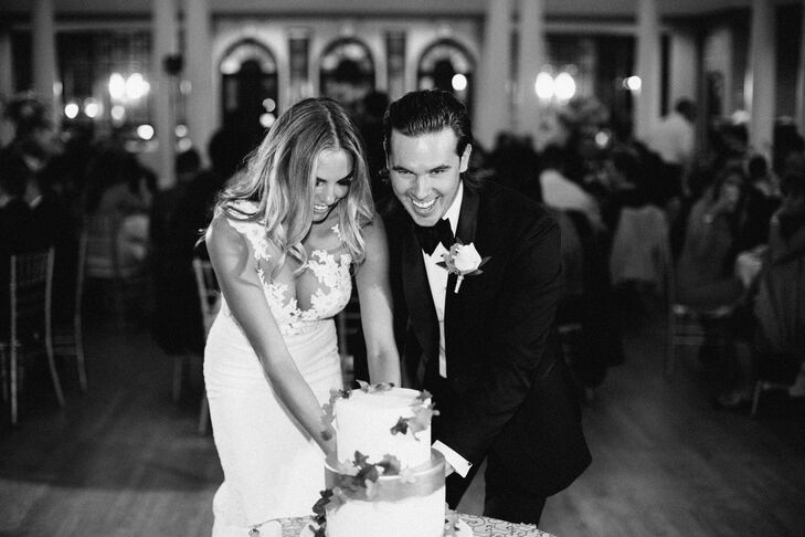 Classic Postdinner Cake Cutting