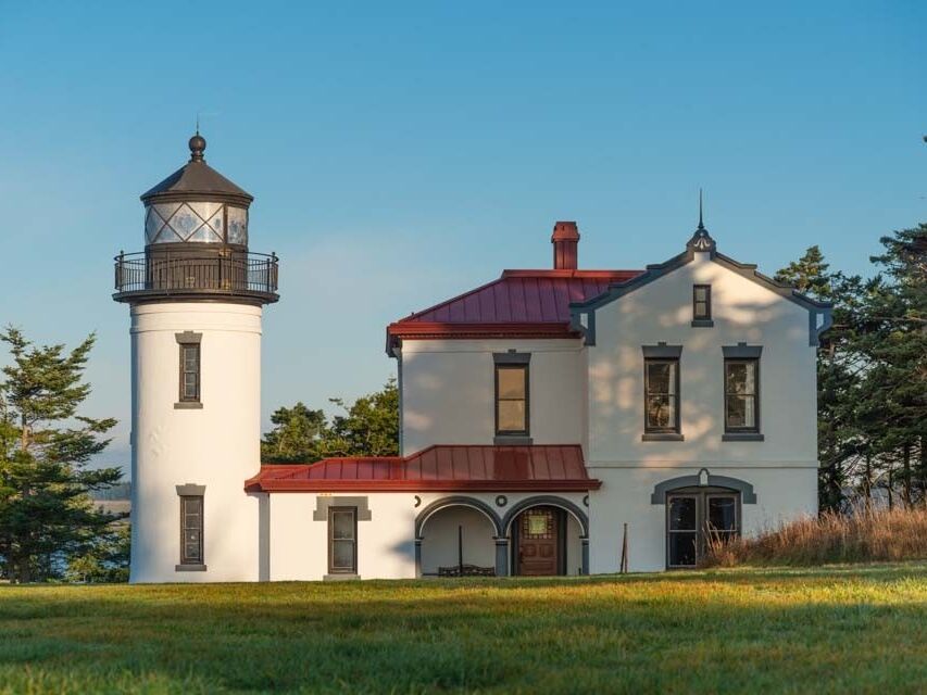 Picture of Admiralty Head Lighthouse