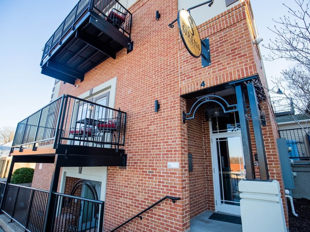 Picture of River Sirens Hotel