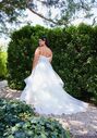 Essense of Australia D3587 plus Ball Gown Wedding Dress - thumbnail - 4