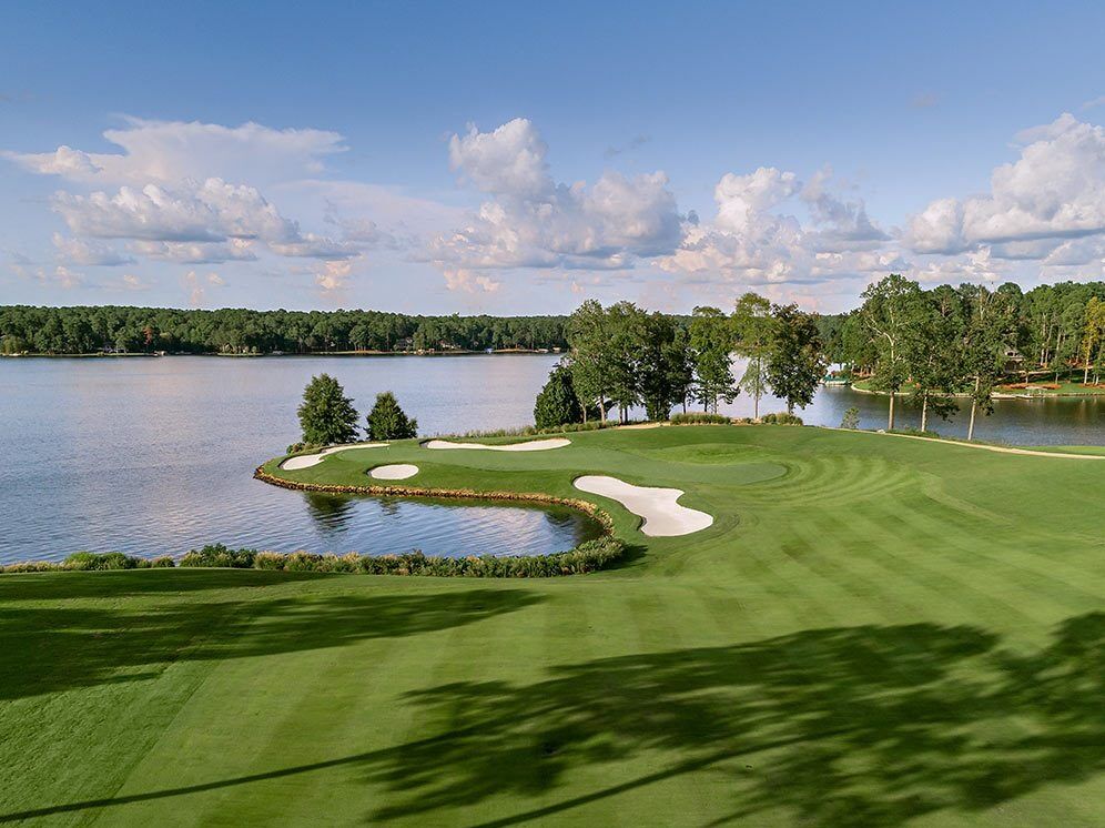 Picture of Reynolds at Lake Oconee