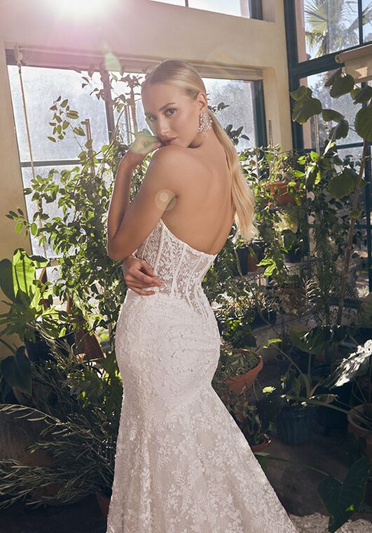 Casablanca Bridal Style 2529 Gigi Fit-and-Flare Wedding Dress - 5