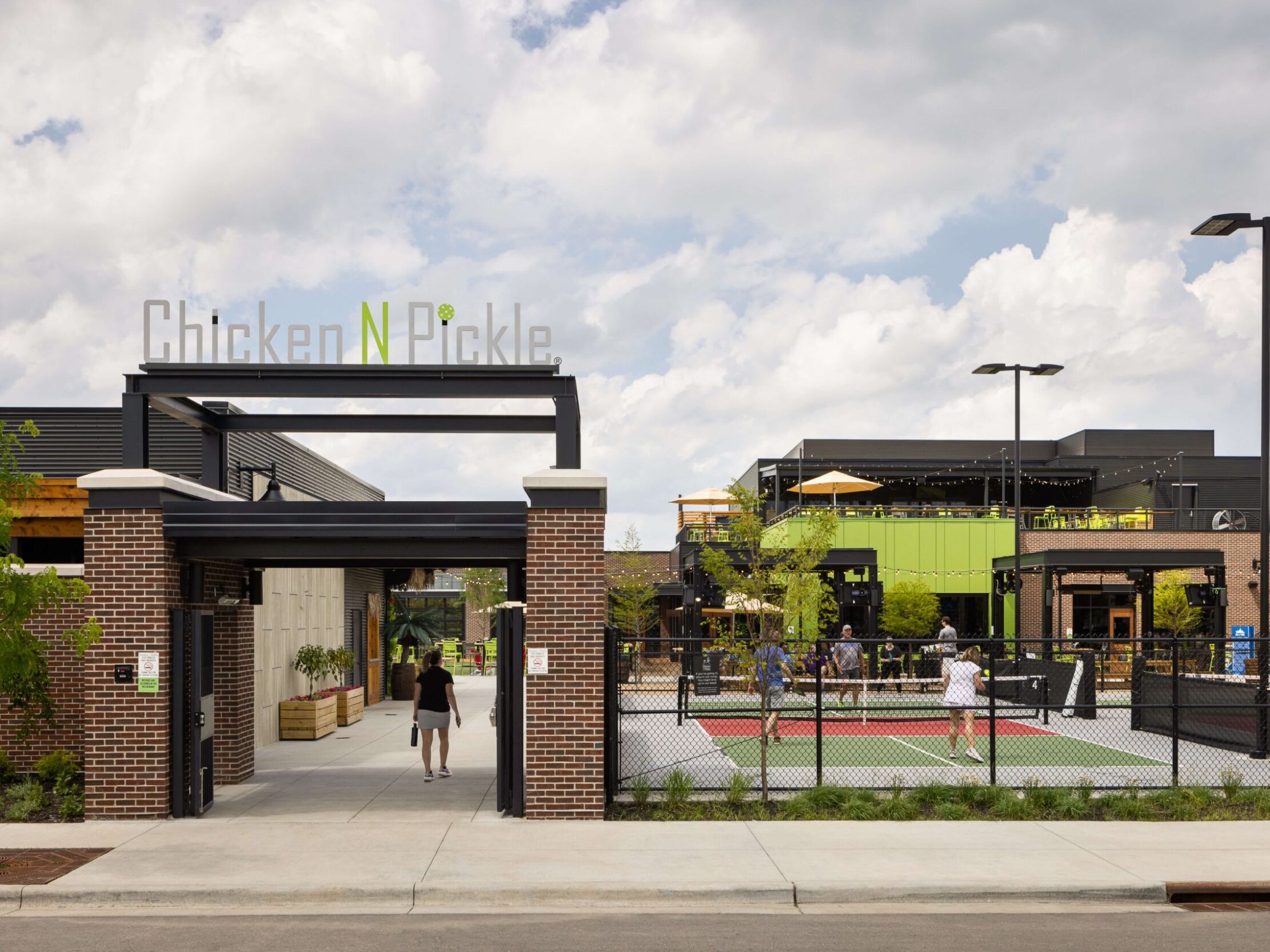 Picture of Chicken N Pickle - Overland Park