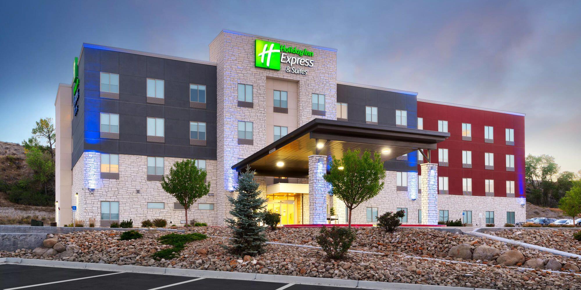 Picture of Holiday Inn Express Hotel and Suites