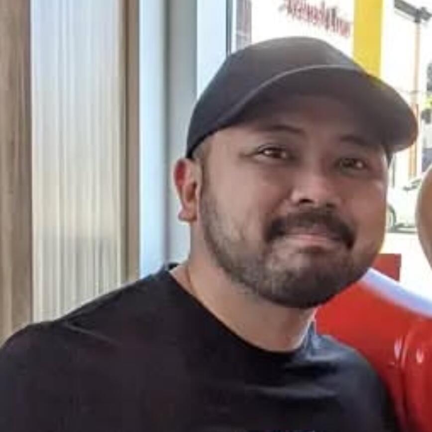Lester Trono