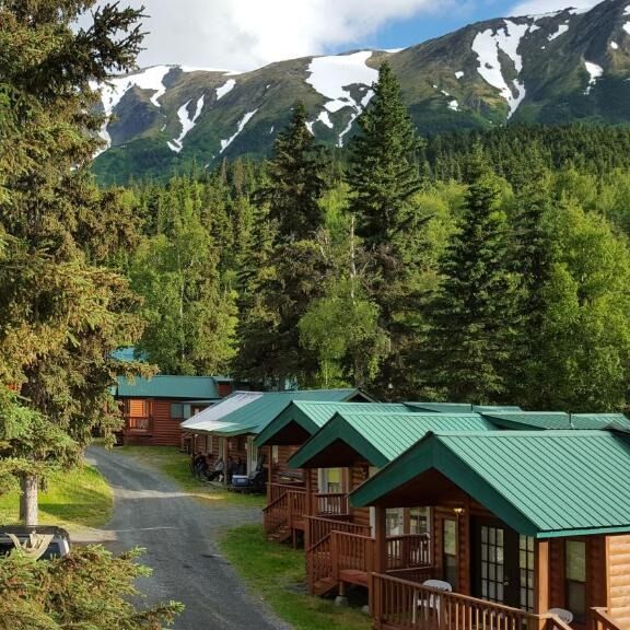 Picture of Gwin's Lodge