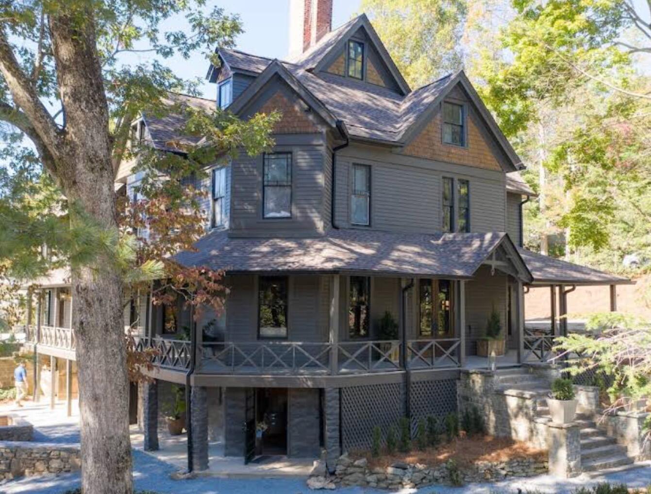 Picture of The Saluda Inn