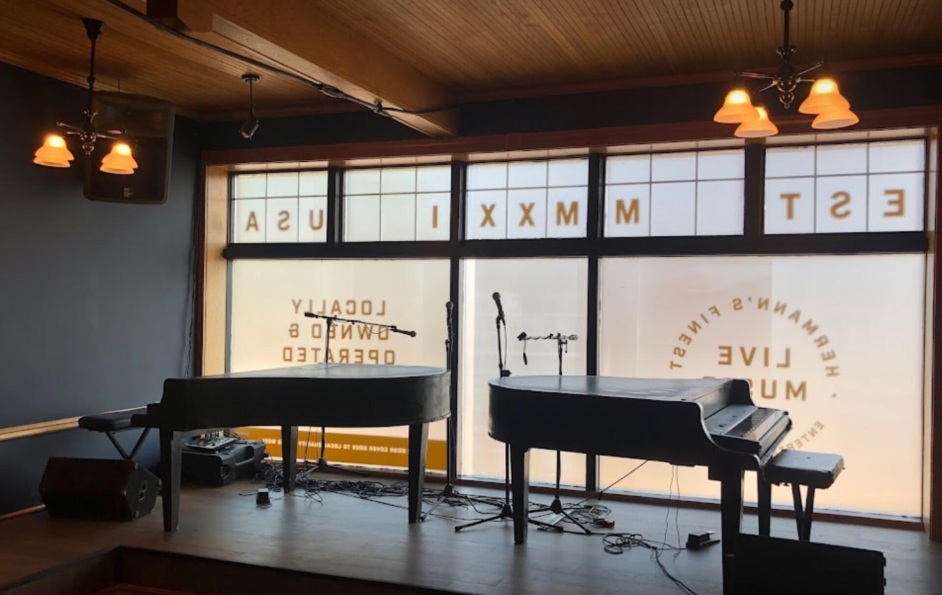 Picture of The Piano Bar Hermann